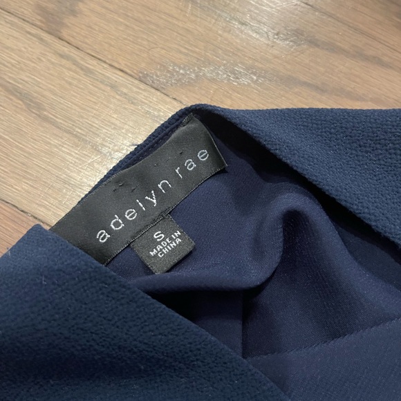 Adalyn Rae short to long navy dress - Picture 4 of 4